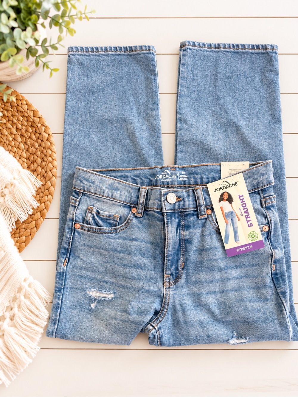 NWT Jordache Baggy Straight High Rise Girls Size 10 Jeans.